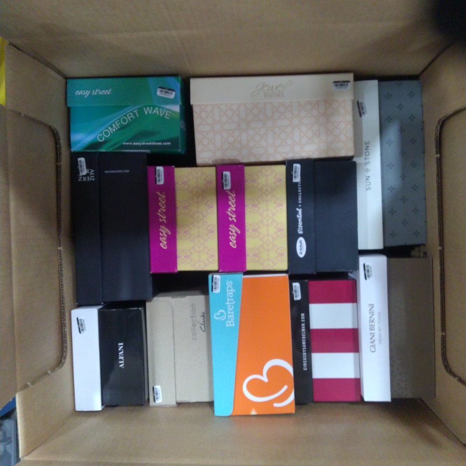 clarks and naturalizer